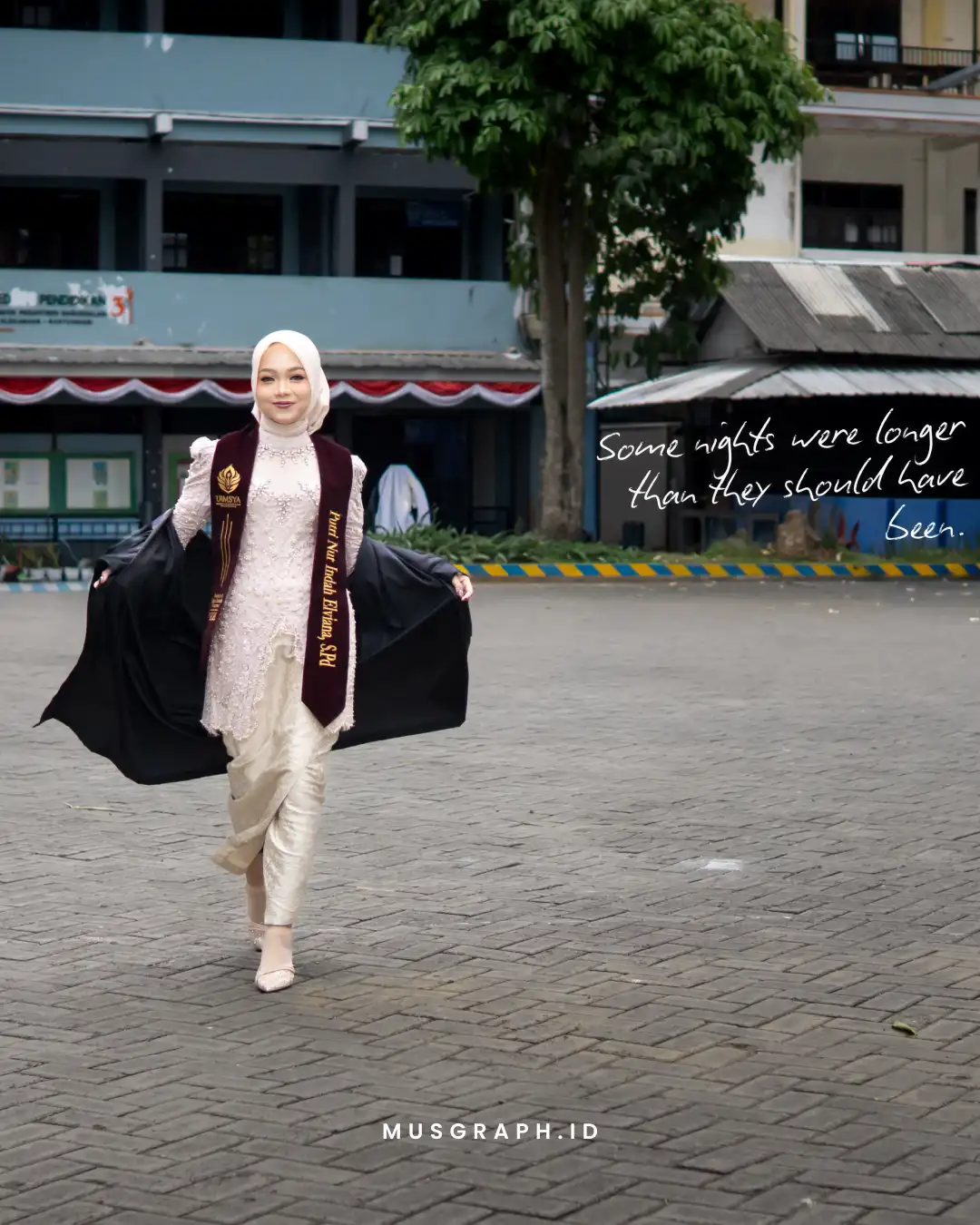 Rekomendasi Studio Foto Wisuda Dekat Kampus UNTAG Banyuwangi Lengkap